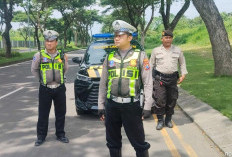 Jaga Kondusifitas Wilayah, Polsek Lakarsantri Patroli Kota Presisi di Radial Road Made