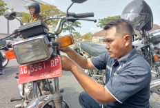 Program Gayatri Sambangi GOR Lembu Peteng, Kendaraan Dinas Tak Perlu Antre Ganti Plat