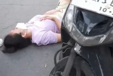 Tiba-tiba Lemas, Pengendara Wanita Terkapar di Jalan Genteng Kali