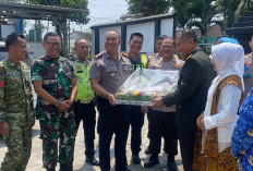 Polresta Malang Kota Tebar Tujuh Tumpeng Surprise di HUT Ke-81 TNI