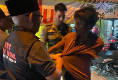 Bikin Resah Warga di Pasar Duduksampeyan, Pria ODGJ Dievakuasi Dinsos Gresik