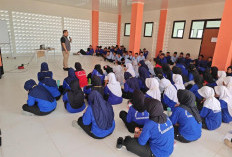Polres Ngawi Edukasi Pelajar Sekolah Rakyat tentang Bahaya Narkoba