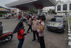 Cegah Gangguan Kamtibmas, Polsek Rungkut Gelar Patroli Dialogis di SPBU Kalirungkut