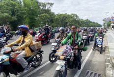 Kepung Kantor  Dishub Jatim, Ojol Surabaya Tuntut Ketegasan Tarif dan Sanksi Aplikator