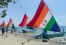 Lomba Perahu Layar Tradisional Meriahkan Harjakasi dan HUT Kemerdekaan RI di Situbondo