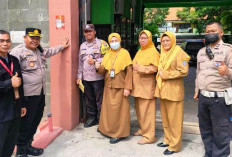 Polsek Simokerto Gelar Sosialisasi Call Center 110 dan Bahaya Kenakalan Remaja di SMPN 41 Surabaya
