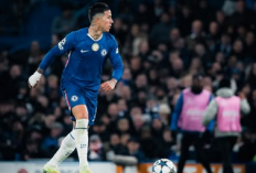 Enzo Fernandez Tegaskan Bahagia di Chelsea, Rosenior Pastikan Komitmen Tetap Kuat