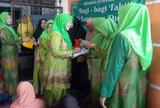 Muslimat Kureksari Waru Santuni 45 Janda dan Duafa Jelang Idulfitri