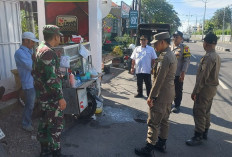 Polsek Rungkut Bersama Tiga Pilar Tertibkan Fasum di Kalirungkut