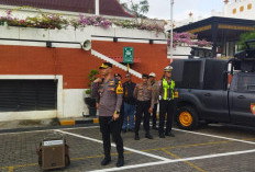 Amankan Aksi Unjuk Rasa Koalisi DOBRAK, Kapolsek Bubutan Tekankan Pendekatan Humanis