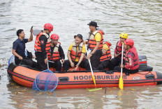 Gerakan Nasional ASRI, Polrestabes Surabaya Bersihkan Kali di JMP