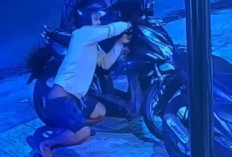 Curanmor di Warkop Bening Surabaya Terekam CCTV, Pelaku Beraksi dalam Hitungan Detik