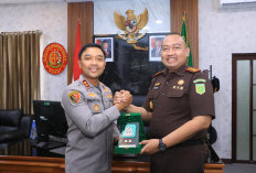 Jalin Silaturahmi, Kapolres AKBP Prayoga Angga Widyatama Kunjungi Kejari Ngawi 