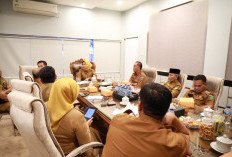 Pemkab Sidoarjo Siapkan Solusi Atasi Sampah Sungai Sukodono 