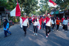 Bupati Yuhronur Efendi Gowes 7,4 KM! Kobarkan Semangat Sehat di HUT ke-81 RI Lamongan