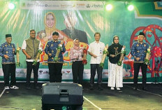 Ning Ita Buka Pasar Takjil Ramadan 1447 H di Ketidur Mojokerto, 1.000 Kupon Gratis Dibagikan