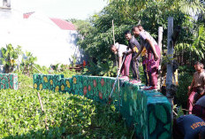 Wujudkan Gerakan Indonesia Asri, Polda Jatim Gelar Kerja Bakti Serentak