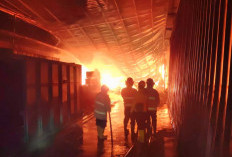 Gudang Perusahaan Kayu di Pasuruan Ludes Terbakar, Kerugian Ditaksir Rp5 Miliar
