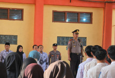 Momentum Hardiknas, 19 Kapolsek dan Pejabat Utama Polres Ngawi Serentak Jadi Pembina Upacara di Sekolah 