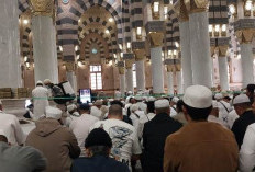 Menembus Atmosfer Keimanan di Raudhah, Isak Tangis Jemaah Bakkah Travel Pecah di Taman Surga