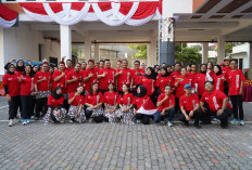 Sekretariat DPRD Jatim Meriahkan Lomba Agustusan dengan Penuh Keceriaan