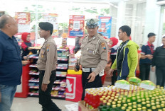 Cegah Kriminalitas, Polsek Sawahan Intensifkan Patroli Dialogis di Minimarket