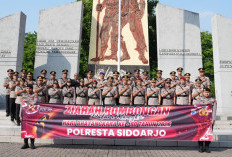 Jelang Hari Bhayangkara ke-80, Polresta Sidoarjo Ziarah dan Tabur Bunga di Makam Pahlawan