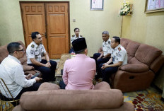 Rajut Sinergi Hangat, Kalapas dan Bupati Jember Berkolaborasi Beri Bekal Produktif Warga Binaan