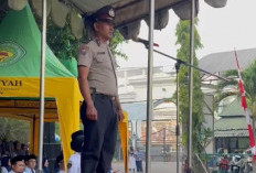 Hari Pertama MPLS di Surabaya, Bhabinkamtibmas Polsek Bubutan Ajak Siswa SMA Takmiriyah Jauhi Gangster