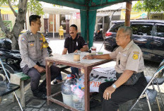 Pastikan Ibadah Aman dan Nyaman, Bhabinkamtibmas Medokan Ayu Sosialisasi Pencegahan Curanmor di Masjid Al-Amin