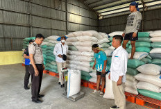Polres Pelabuhan Tanjung Perak Pasok 1 Ton Jagung Hasil Panen Binaan ke Bulog