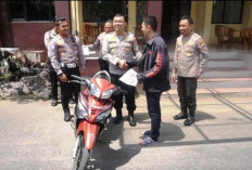 Raib 14 Tahun Silam, Kapolres Bangkalan Kembalikan Motor Yamaha Jupiter Milik Warga Surabaya