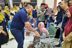 Mas Rio Minta Petugas Sisir Penderita Katarak Situbondo hingga Pelosok Desa