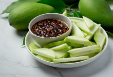 Tak Perlu Membeli, Ini Cara Mudah Membuat Bumbu Rujak Sendiri di Rumah 