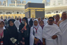 Tangis Haru Jemaah Bakkah Travel Warnai Tawaf Wada Depan Kakbah