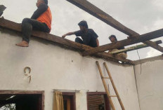 Petir Sambar Rumah Warga Pasuruan, Atap Porak Poranda