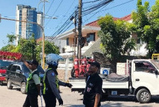 Satlantas Polrestabes Surabaya Patroli Tiap Satu Jam Antisipasi Antrean Bio Solar di SPBU