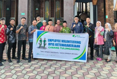 BPJS Ketenagakerjaan Tulungagung Gelar Employee Volunteering Berbagi 150 Paket Takjil Ramadan