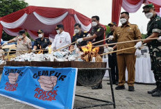 Satpol PP Gresik dan Bea Cukai Sita 9,8 Juta Rokok Ilegal Selama 2025