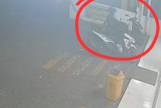 Terekam CCTV, Pasangan Pria dan Perempuan Diduga Curi Motor di Tiga Lokasi Gresik
