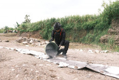 Polres Kediri Musnahkan 235 Petasan dan 17 Kg Bahan Peledak Ilegal