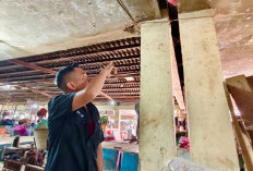Atap Bocor di Pasar Keputran Utara Tak Kunjung Usai, Pedagang Menjerit