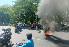 KEMAKI Gelar Aksi di Dishub Jatim, Desak Kejati Usut Dugaan Kebocoran APBD Rp111 Miliar