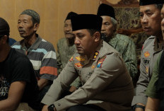 Kapolres Kediri Hadiri Pemakaman Korban  KM Virgo Transport 8 di Desa Manggis Puncu