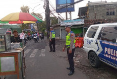 Jaga Kelancaran Arus Balik Kerja, Unit Patroli Polsek Sawahan Siaga di Simpang Kupang-Girilaya 