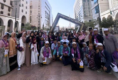 Dahlan Iskan Bersama Jemaah Bakkah Travel Ziarah Makam Rasulullah dan Baqi