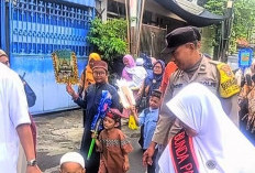 Sinergi Tanpa Batas, Polsek Bubutan Kawal Kirab Ramadan Se-Kelurahan Kemayoran