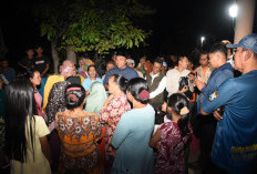 Tinjau Kebakaran di Kapongan, Mas Rio Tanggung Biaya Perbaikan 3 Rumah dan Logistik Korban