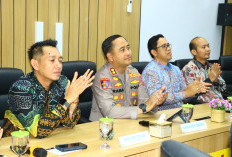    PLN UID Jawa Timur Beri Penghargaan Tertinggi kepada Polres Gresik atas Pengungkapan Kasus Pencurian Kabel