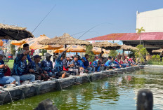 Semarak Kemerdekaan, Swiss-Belinn Malang Gelar Mancing Bareng di Rooftop Fishing Pond